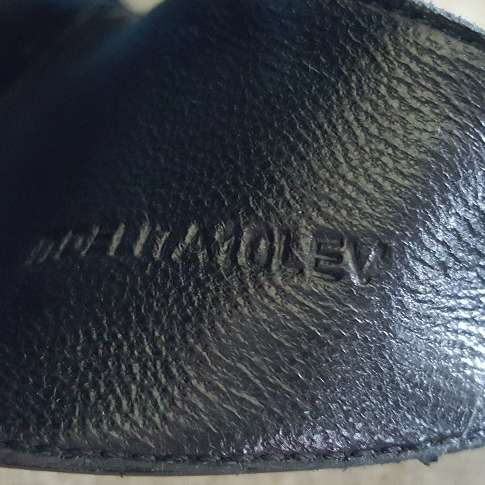 Authentic Burberry Brandyner Sandals - Picture 6 of 8